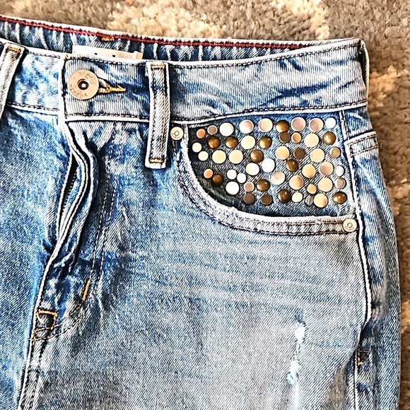 Edgely 90s taper jeans rivet detailing distressed soft jeans size 4 New - Picture 1 of 7